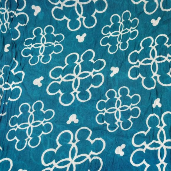 Brand New Official Disney Parks Merchandise Mickey Mouse Scarf - Picture 2 of 7